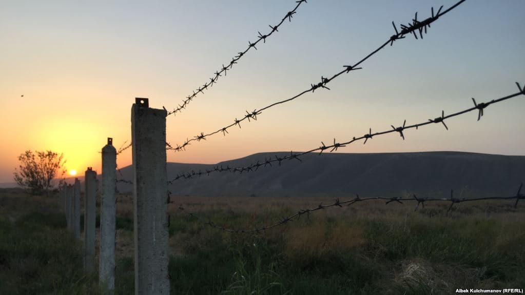 На таджикско-кыргызской границе застрелен военнослужащий Таджикистана