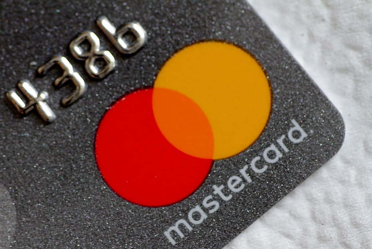 MasterCard илк криптовалюта картасини чиқарди