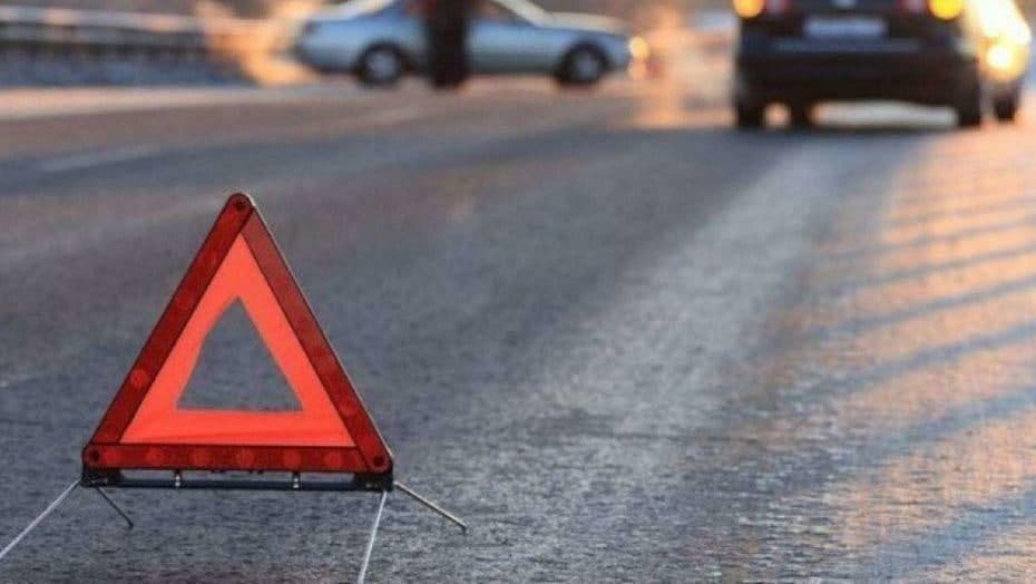 Qashqadaryoda mashina urib yuborgan yo‘l ta’mirlash korxonasi ishchisi vafot etdi