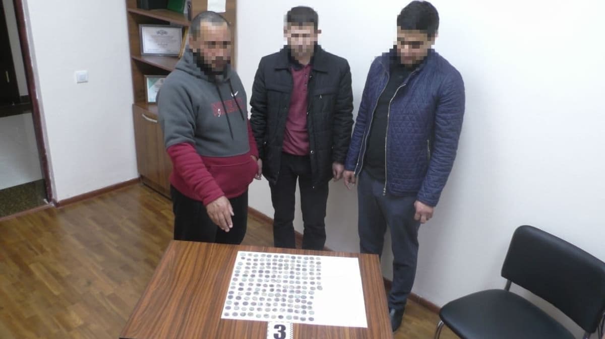 Local residents find over 1,300 coins minted in XV century in Surkhandarya