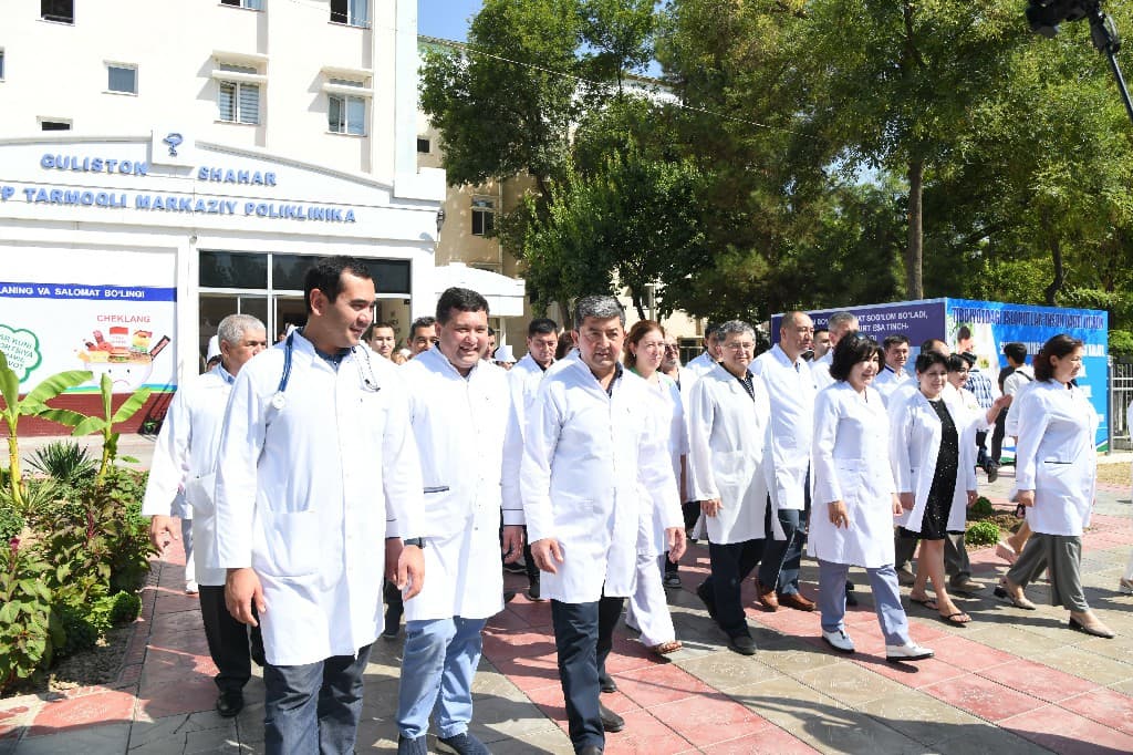 SSV: Yuqori texnologik tibbiy yordamga muhtoj sirdaryolik bemorlarga imtiyozli tibbiy yo‘llanmalar berilmoqda
