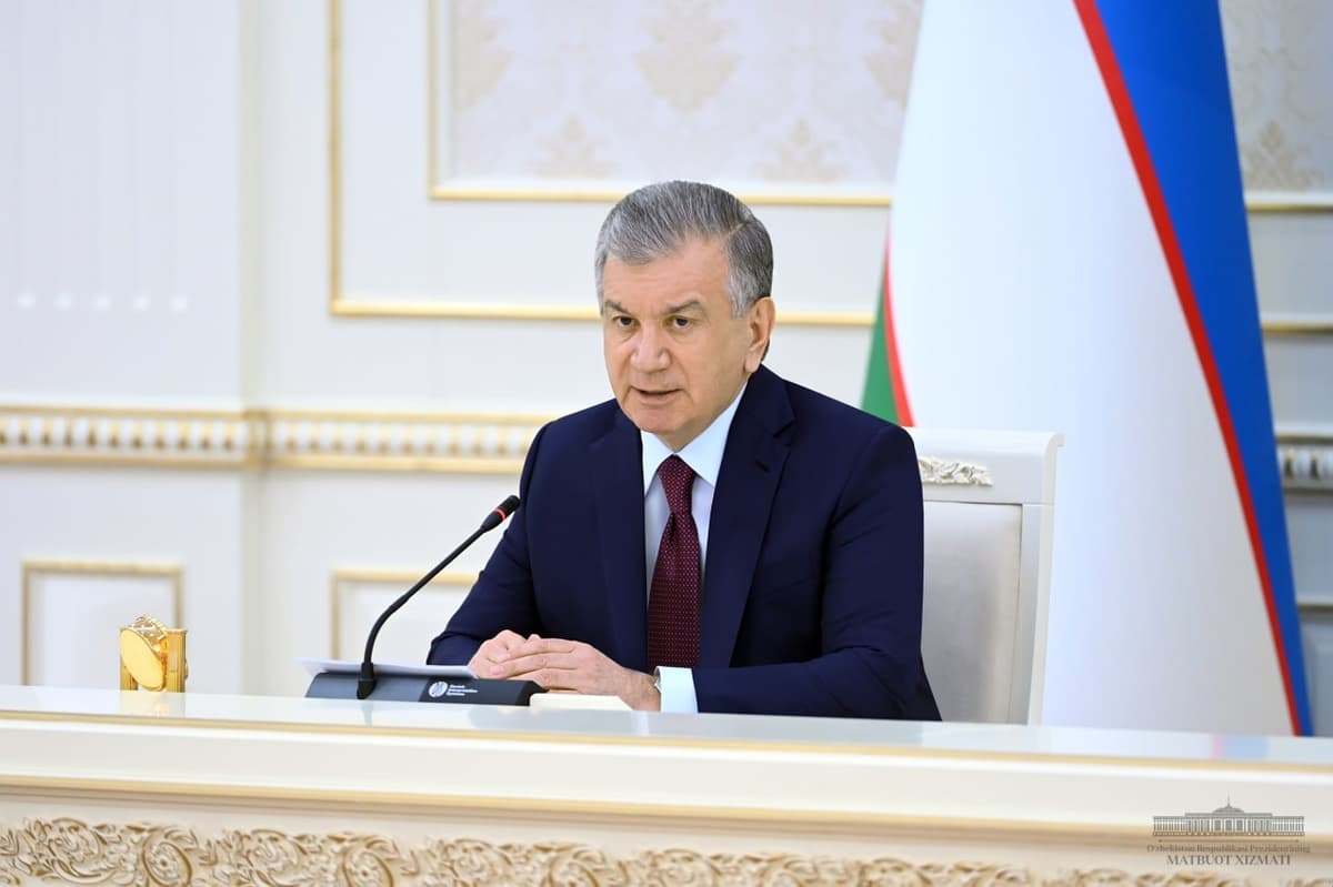 Президент уволил более 30 руководителей