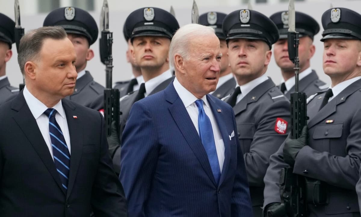 G‘arbiy frontda o‘zgarish bor: Bayden Ukraina chegarasi yaqiniga borgani nimadan dalolat?
