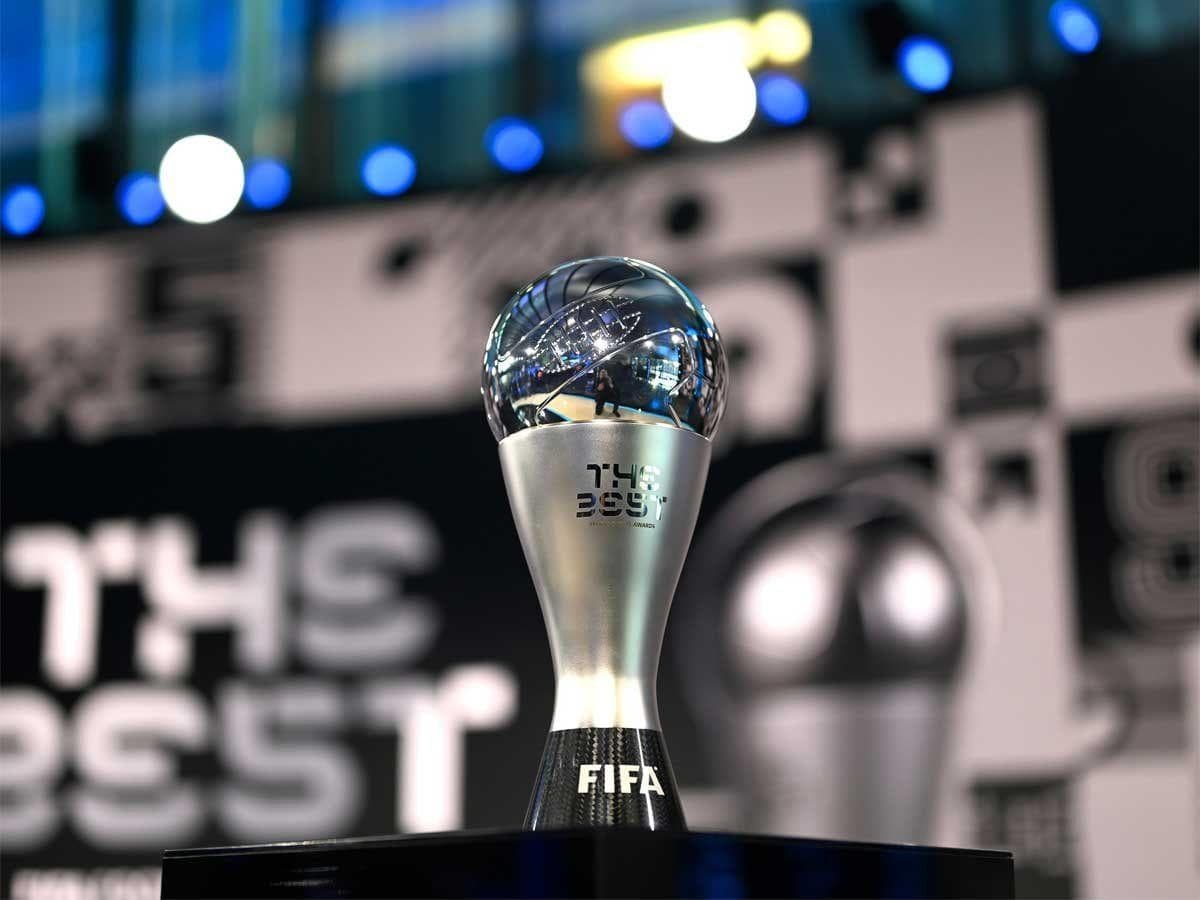 ФИФА The Best соврини учун номзодларни эълон қилди. Левандовски, Месси, Роналду, Бензема даъвогарлар орасида
