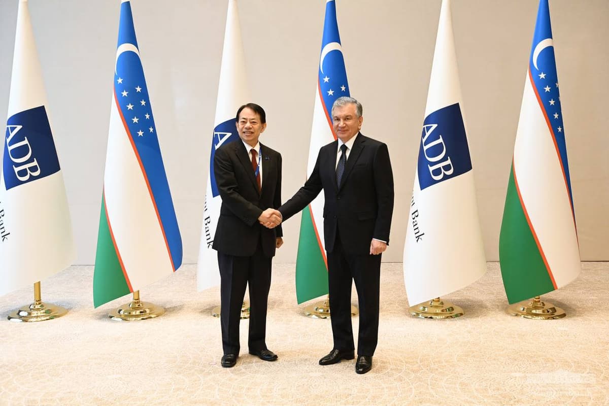 Shavkat Mirziyoyev hosts ADB President