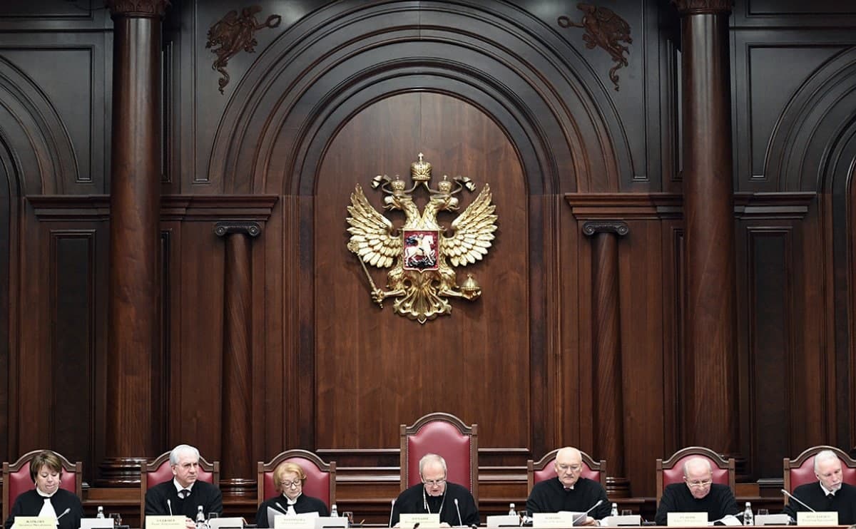 Rossiya Konstitutsiyaviy sudi Ukraina oblastlarini annexia qilish haqidagi shartnomalarni tan oldi