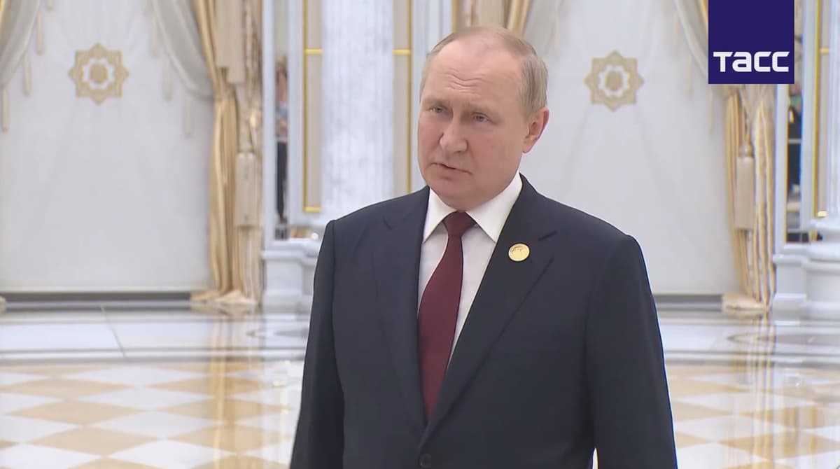 «Да не было там никакого теракта, ни взрыва». Путин прокомментировал удар по ТЦ в Украине