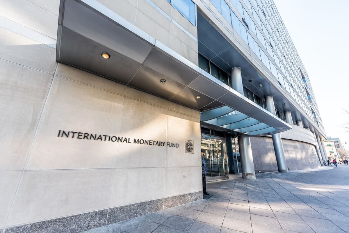 МВФ ухудшил прогноз по росту глобального ВВП