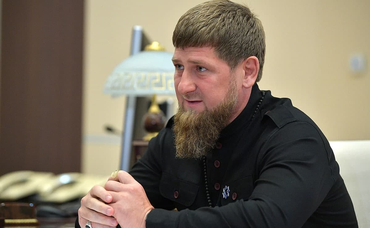 Ramzan Qodirov Checheniston rahbari lavozimidan ketishiga ishora qildi