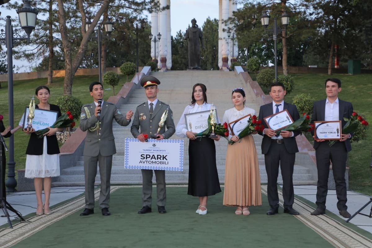 Президент совғаси – “Spark” автомобили ўз эгасига топширилди
