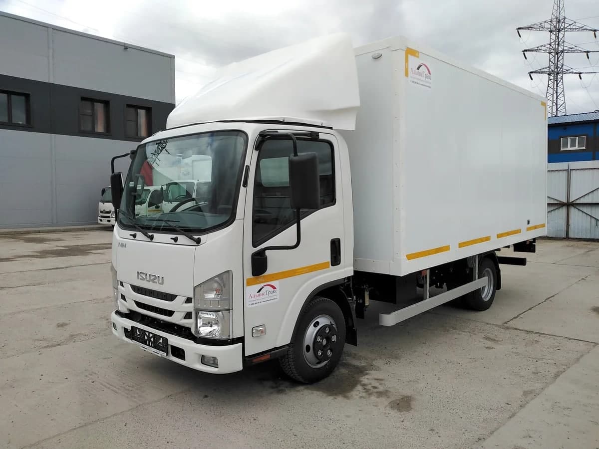 Toshkentdagi avtoturargohda turgan Isuzu yuk mashinasining gaz balloni portlab ketdi