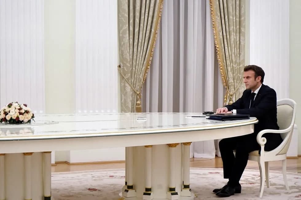 Makron rossiyalik harbiylarning Ukrainadagi harakatlarini genotsid deb atashni istamadi