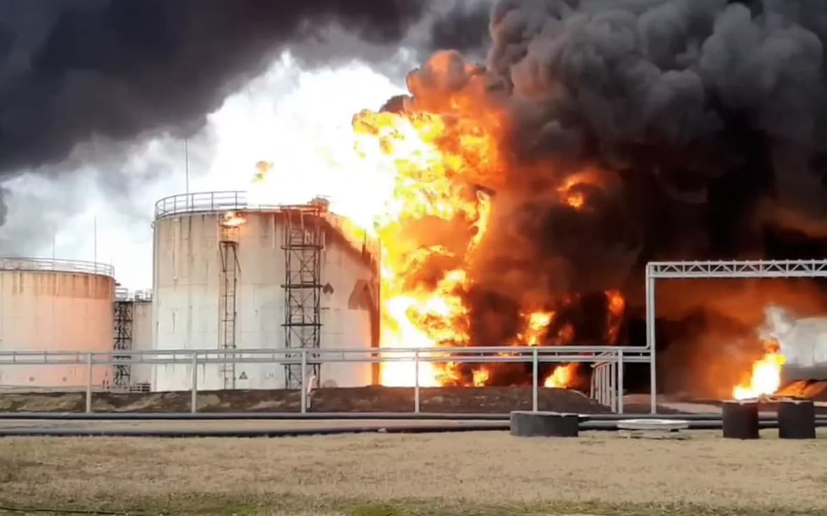 В Минобороны РФ подтвердили, что нефтебазу в Белгороде атаковали два украинских вертолета