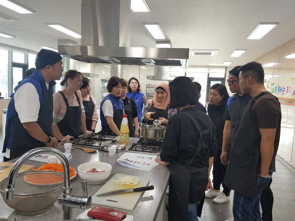 «Xorijda ayollar bu sohada oyiga 10-15 ming dollargacha pul topadi» – fud-bloger Malika Zubaydullayeva bilan suhbat