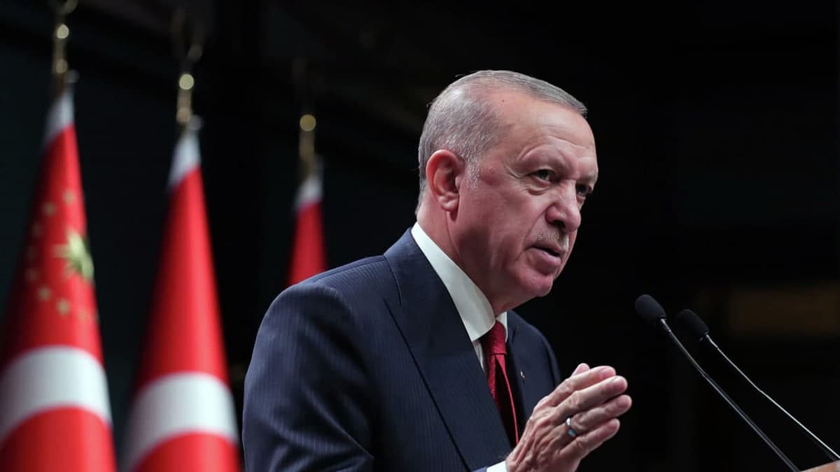 Erdo‘g‘an Putin va Zelenskiyga Turkiyada uchrashishni taklif qildi