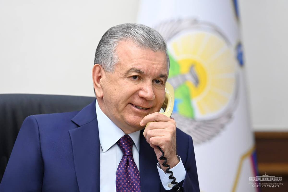 Шавкат Мирзиёев поздравил членов сборной команды Узбекистана по шахматам