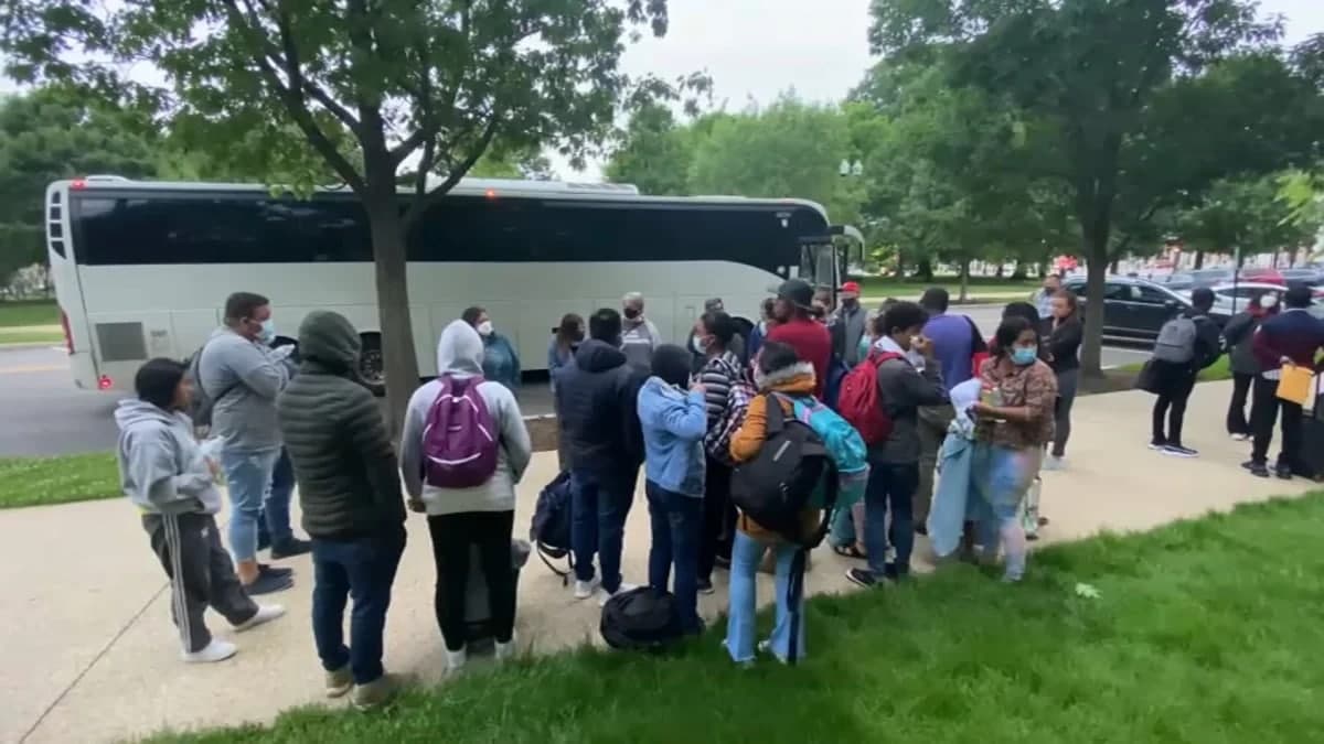 Vashingtonda noqonuniy migrantlar oqimi sababli favqulodda vaziyat rejimi e’lon qilindi