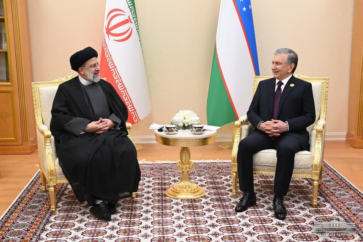 Shavkat Mirziyoyev Ashxobodda Eron prezidenti bilan uchrashuv o‘tkazdi va Toshkentga qaytib keldi