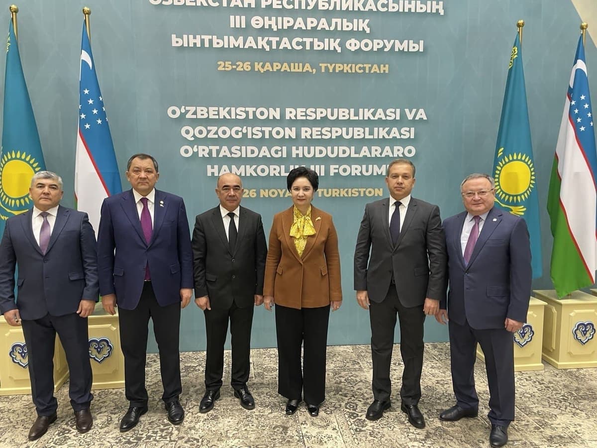 Navoiy viloyati hokimi Qozog‘istonda o‘tkazilayotgan hamkorlik forumida ishtirok etmoqda