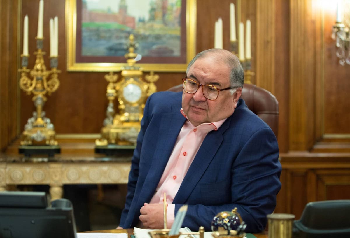 Компания, связанная с Алишером Усмановым, купила бывшую правительственную гостиницу