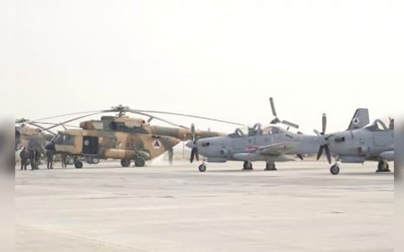 «Tolibon» afg‘on uchuvchilari tomonidan qo‘shni davlatlarga olib qochib ketilgan bir necha samolyot va vertolyotlarni qaytardi - OAV