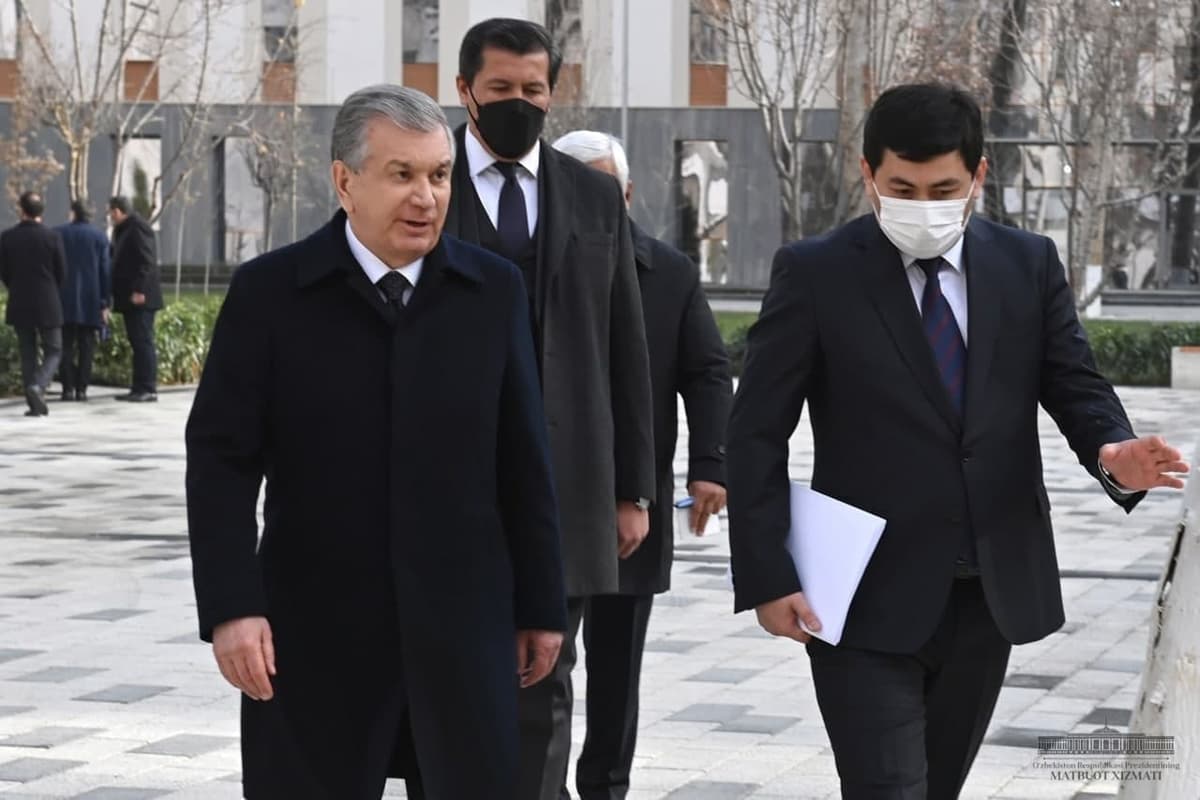 Президент разъяснил, чем будут заниматься помощники хокимов