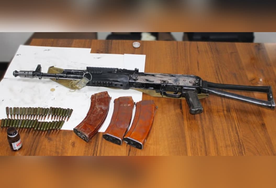DXX Namanganda «Kalashnikov» avtomatini sotmoqchi bo‘lgan shaxsni ushladi