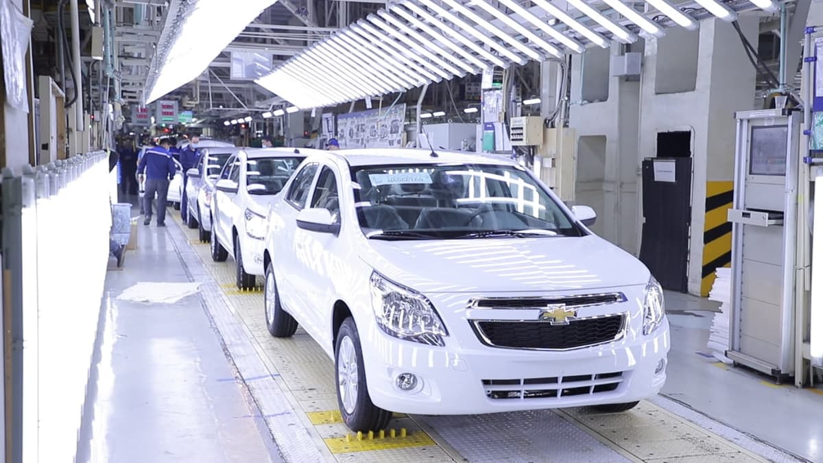 Uzbekistan increases car production, imports up, exports down