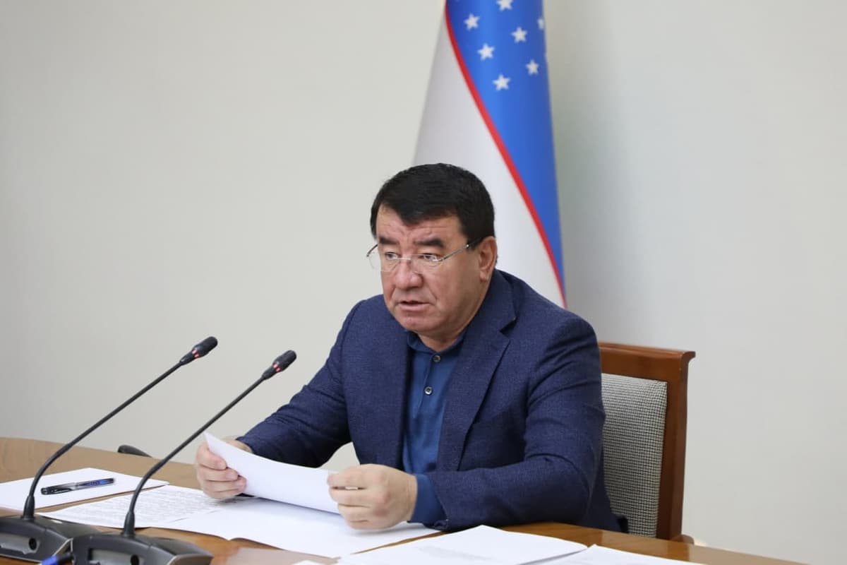 To‘ra Bobolov ikki tuman hokimi va viloyat hokimi o‘rinbosarlariga intizomiy jazo qo‘lladi