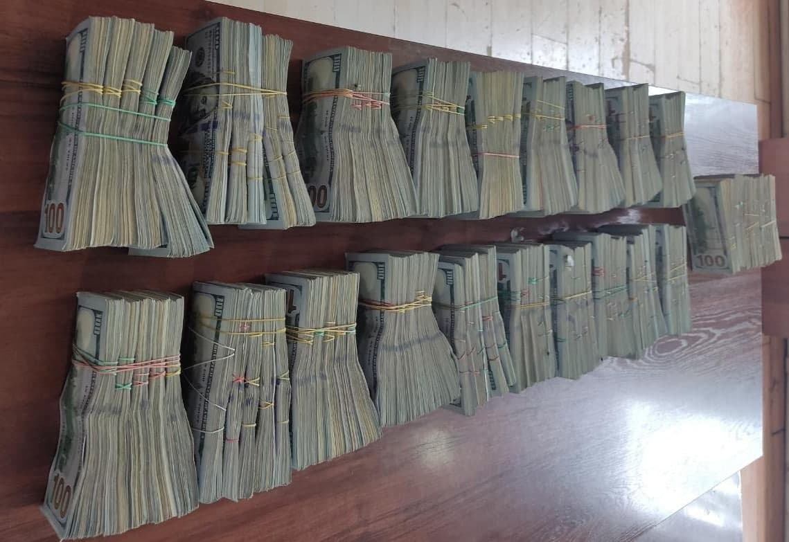 DXX 1 mln dollarning noqonuniy olib chiqib ketilishiga chek qo‘ydi