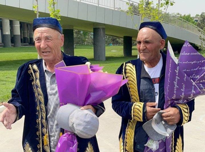 Buxorolik otaxonlar Toshkentga piyoda borishdi