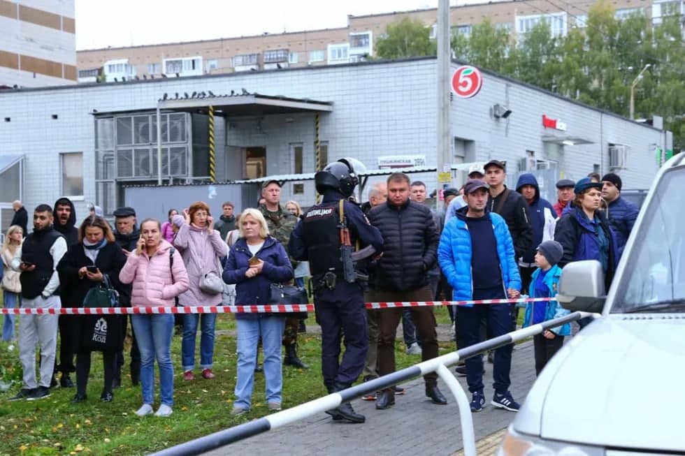 Ижевскдаги мактабда отишма: қурбонлар сони 10 дан ортиқ