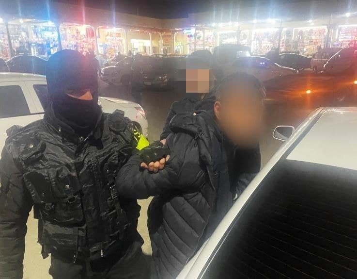 Samarqandda taksi haydovchilaridan «dolya» olib kelgan bir guruh sportchilar ushlandi
