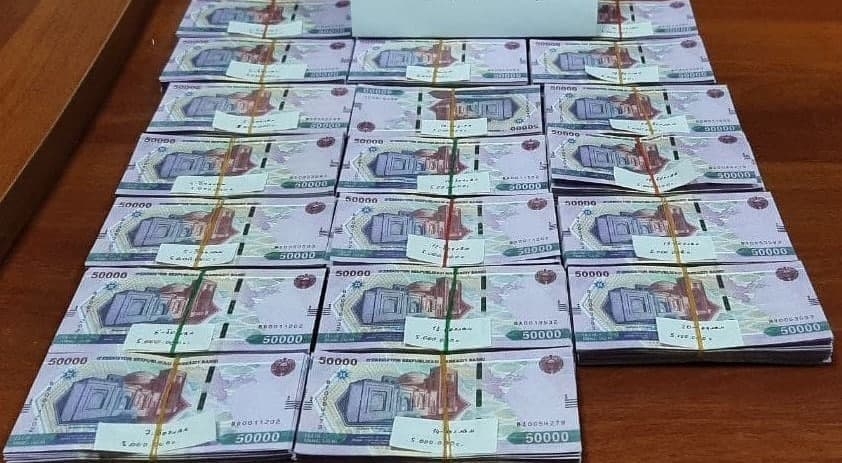 Andijonda qalbaki 100 mln so‘m pullarni o‘tkazayotgan fuqarolar ushlandi