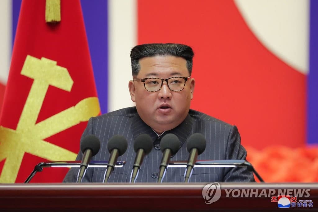 Ким Чен Ын объявил о победе над коронавирусом в КНДР