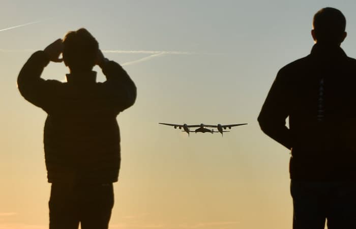 Virgin Galactic космосга саёҳат қилишни хоҳловчилар учун чипталар сотувини бошлайди