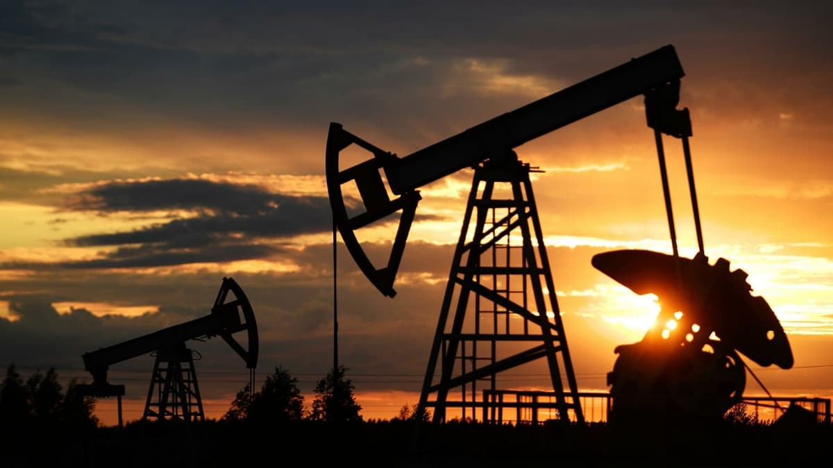 Нефтяные доходы России в сентябре сократились на $3,2 млрд