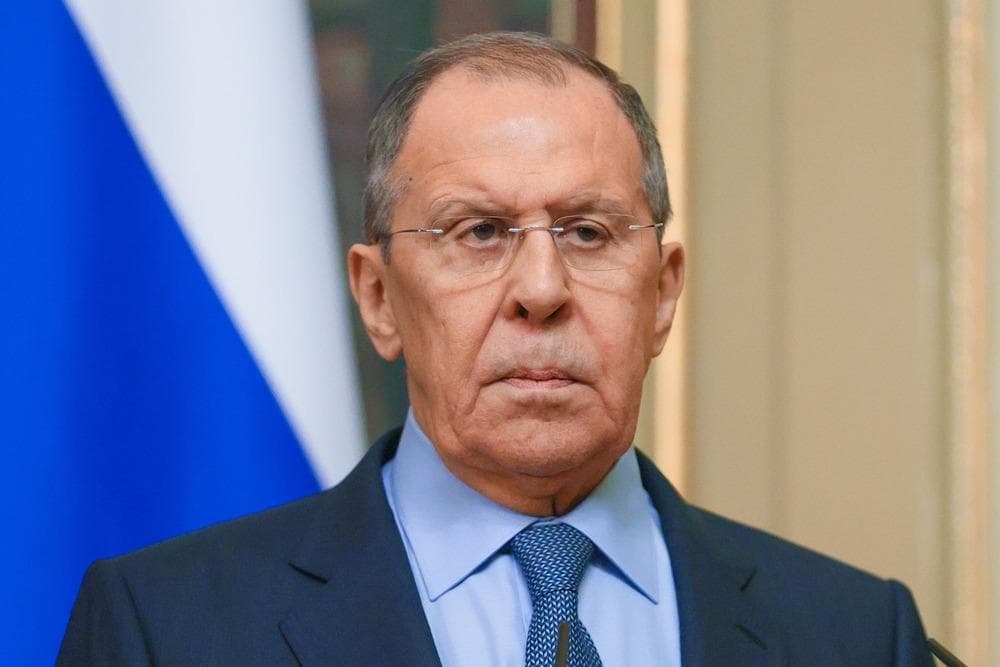 Президент принял делегацию РФ во главе с министром иностранных дел