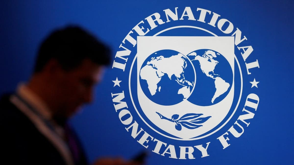 XVJ 2023 yil uçun global iqtisodiy ösiş prognozini pasaytirdi