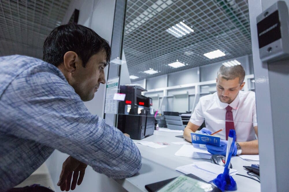В РФ предложили ввести скидку на НДФЛ до 50% для мигрантов за уровень русского языка