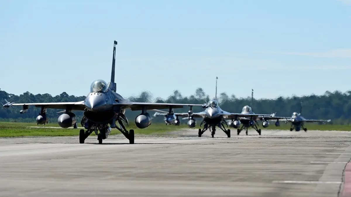 AQSh Turkiyaga F-16 qiruvchi samolyotlarini sotishi mumkin