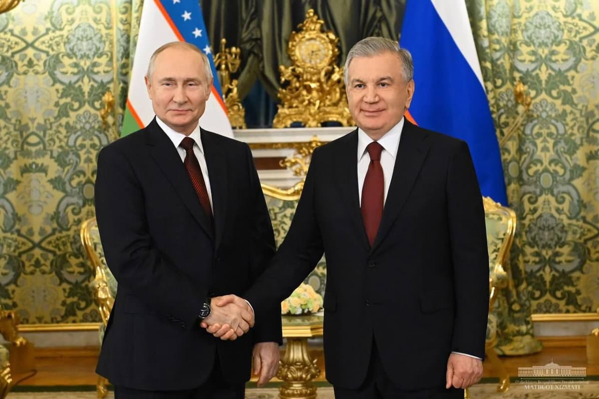 Mirziyoyev and Putin meet in the Kremlin
