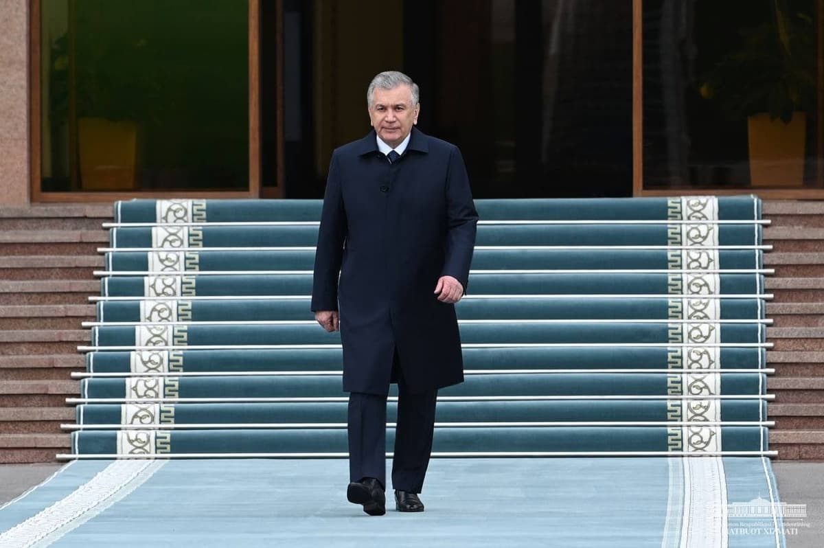 Шавкат Мирзиёев отбыл в Казахстан