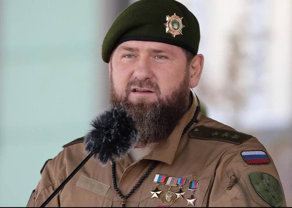 «Бу ортдан пичоқ уриш» – Рамзан Қодиров Пригожин бошлаган исёнга муносабат билдирди