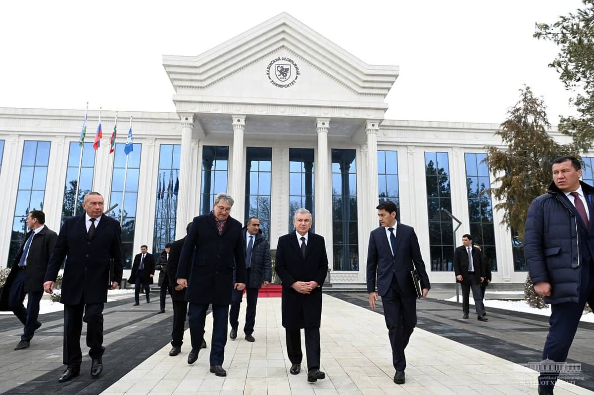 Мирзиёев посетил филиал Казанского федерального университета