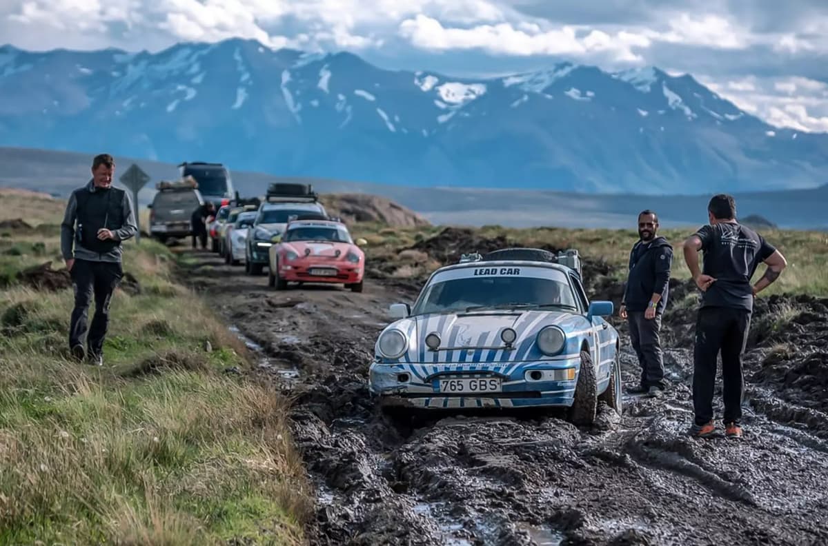 “Ikkitasi birda”: Bentley’dan Porsche’gacha - yo‘ltanlamas sportkarlar (fotojamlanma)