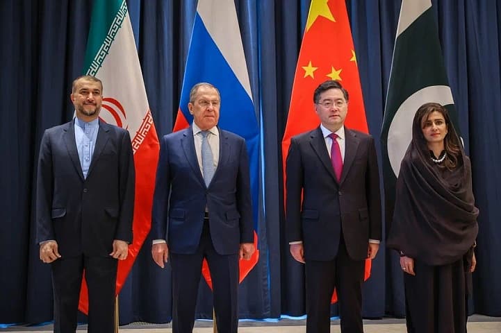В Самарканде состоялась вторая неформальная встреча министров иностранных дел стран региональной «четверки»