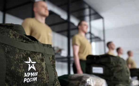 Россия Мудофаа вазирлиги Кремлни чақирув ёшини оширишга кўндирди