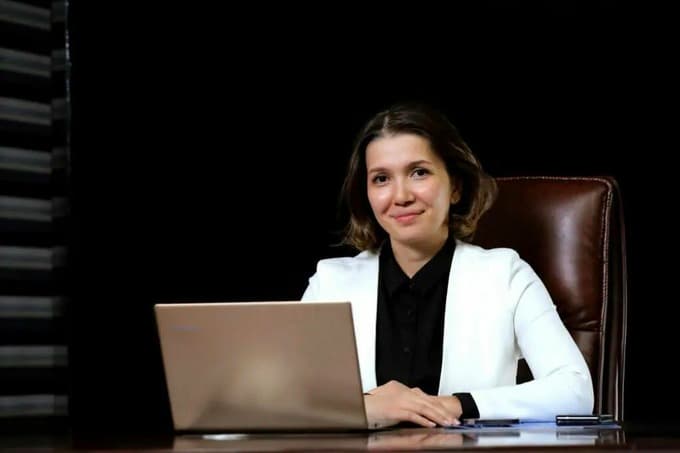 «Milliy PR-markazi» direktori tadbirkorlik faoliyati bilan shug‘ullangani aniqlandi