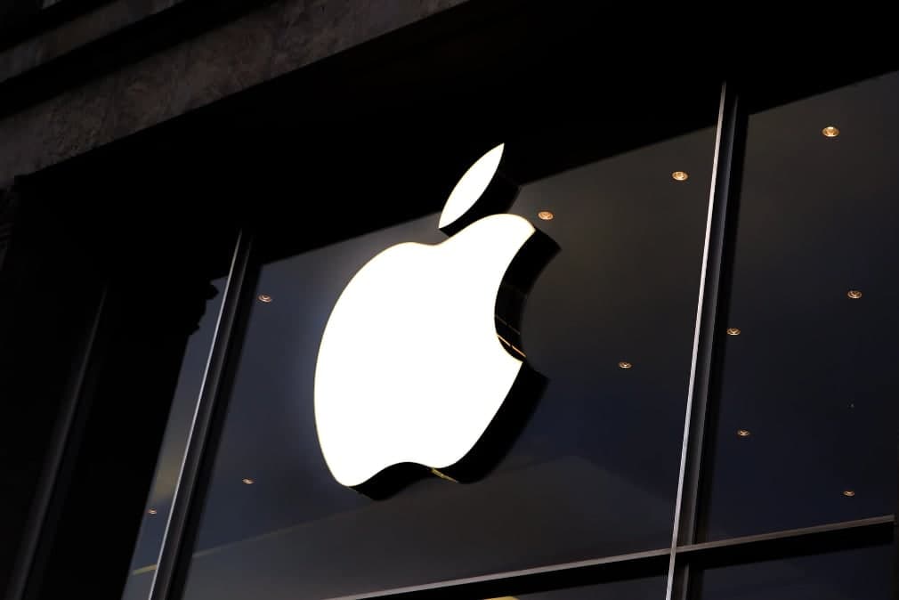Apple'ning yillik moliyaviy natijalari - u qariyb 400 mlrd dollar ishlagan. Bu rekord